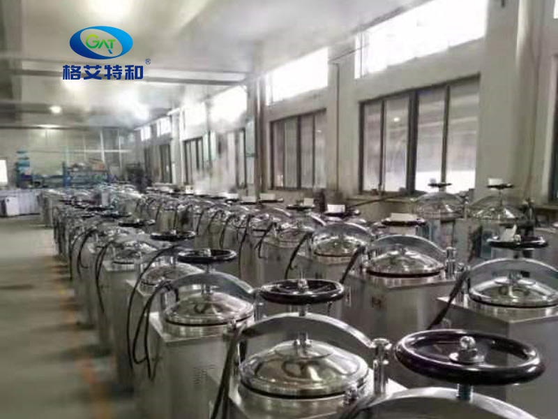 立式压力蒸汽灭菌器-1